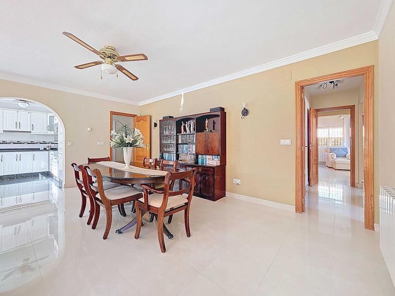 Property thumbnail 23