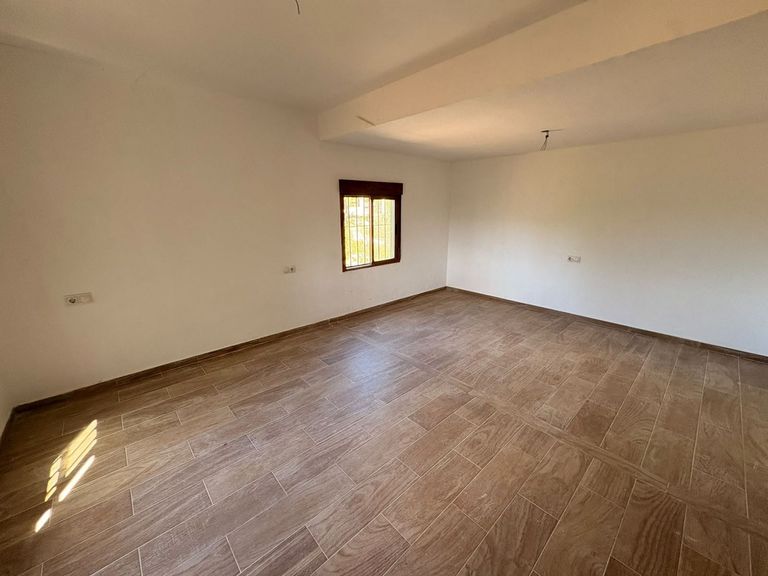 Property thumbnail 18