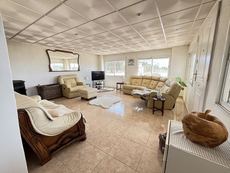 Property thumbnail 3