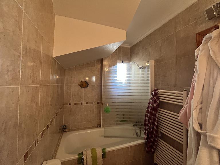 Property thumbnail 32