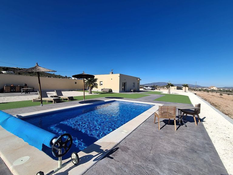 Property thumbnail 1