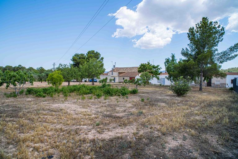 Property thumbnail 4