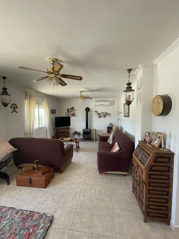 Property thumbnail 6