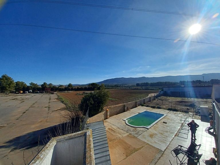 Property thumbnail 9
