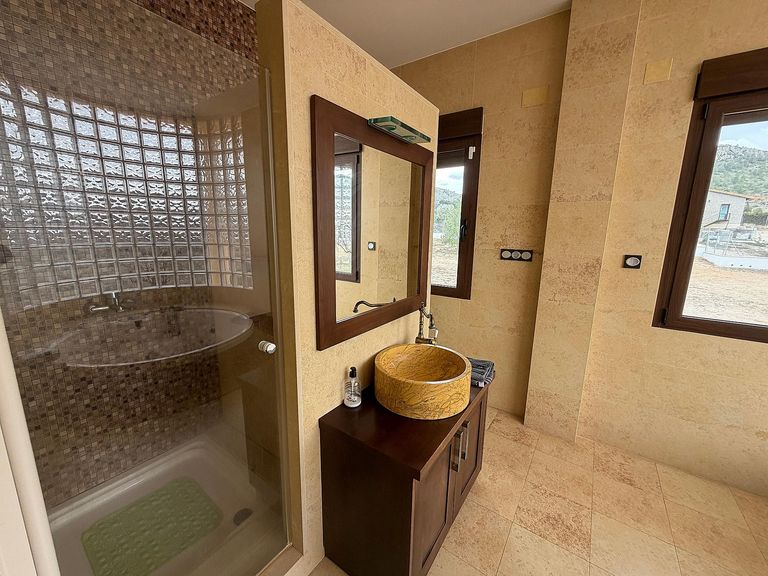 Property thumbnail 17