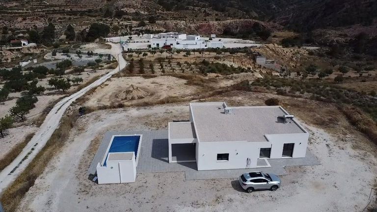 Property thumbnail 3