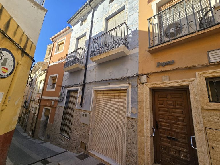 Property thumbnail 2