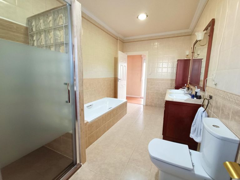 Property thumbnail 28