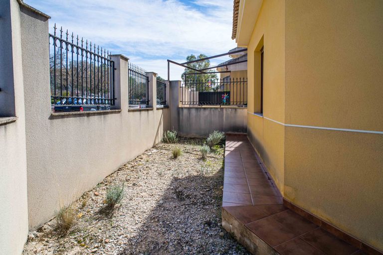 Property thumbnail 8