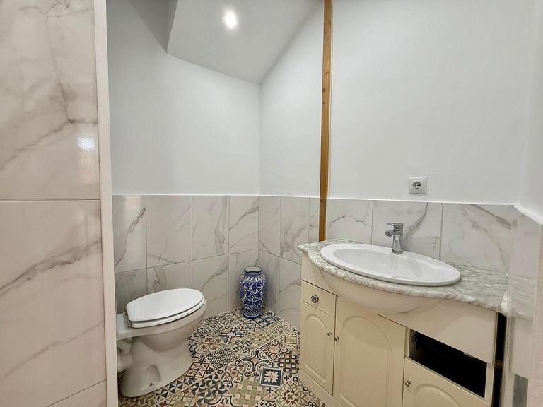 Property thumbnail 7