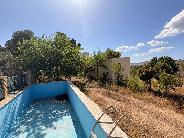 Property thumbnail 12