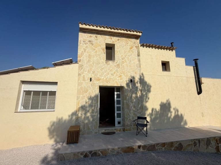 Property thumbnail 3