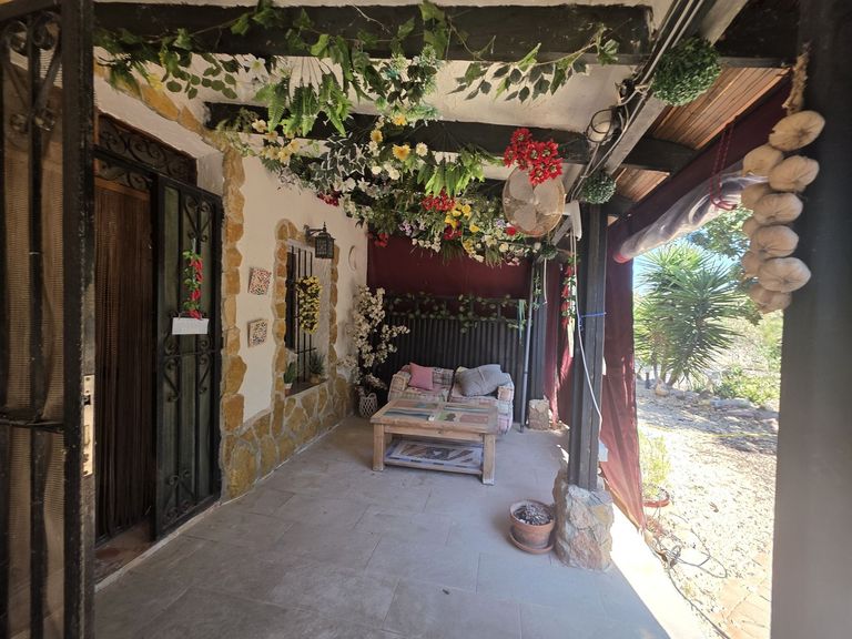 Property thumbnail 2