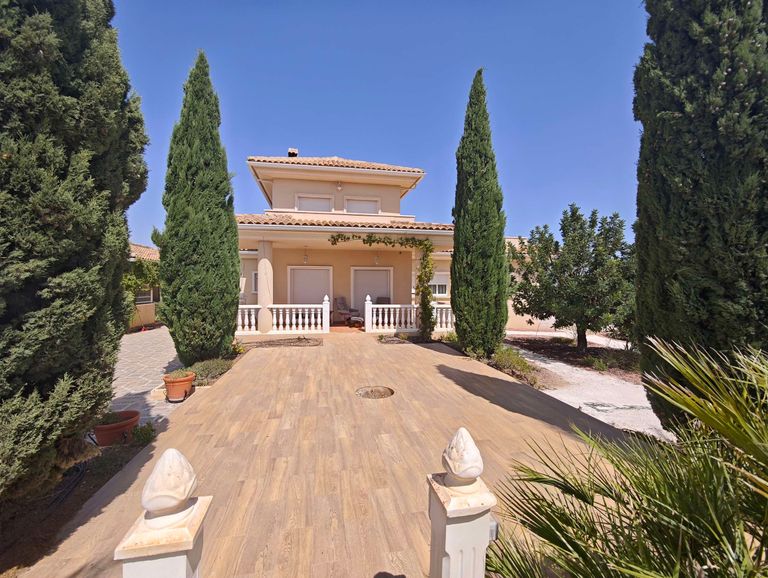 Property thumbnail 35
