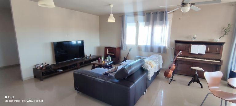 Property thumbnail 1