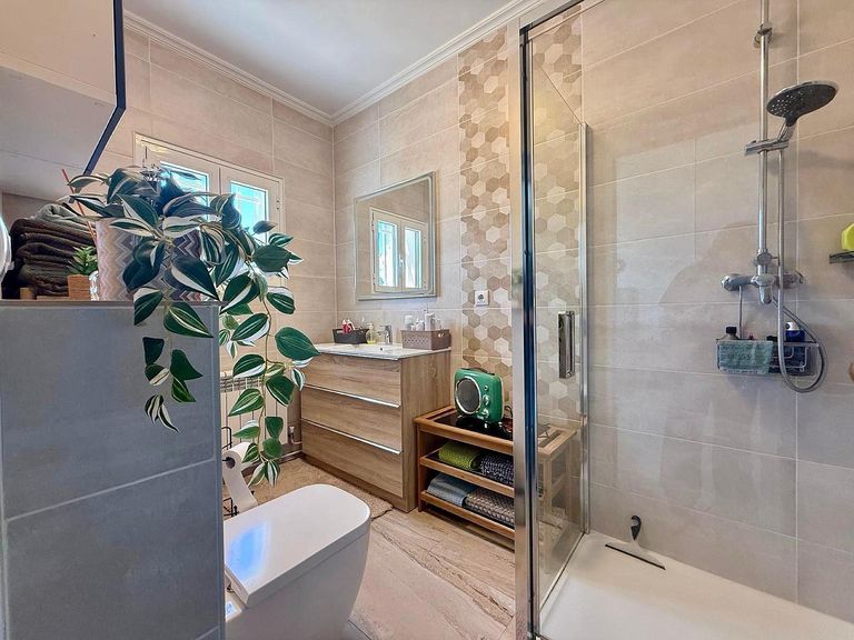Property thumbnail 26