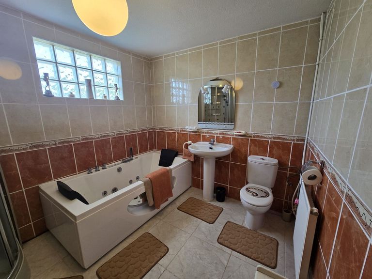 Property thumbnail 19