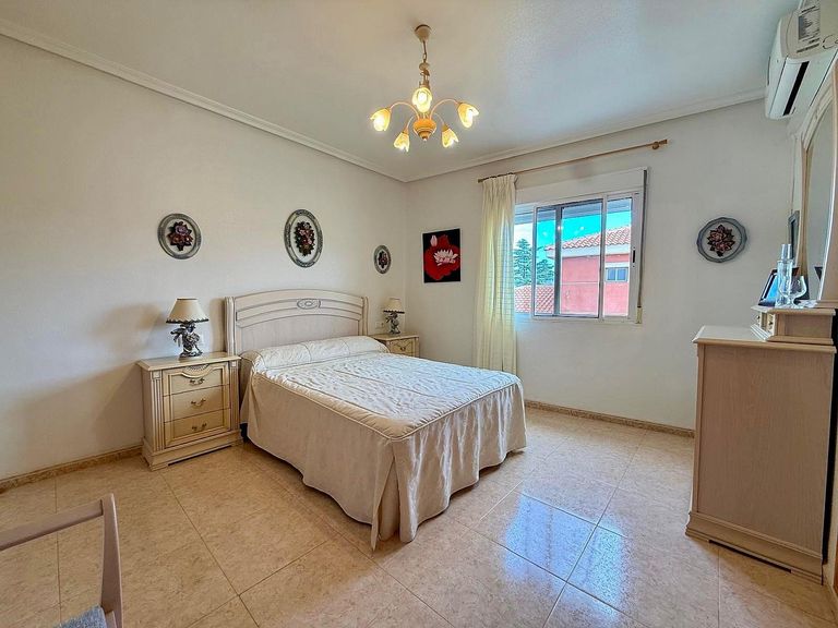Property thumbnail 24