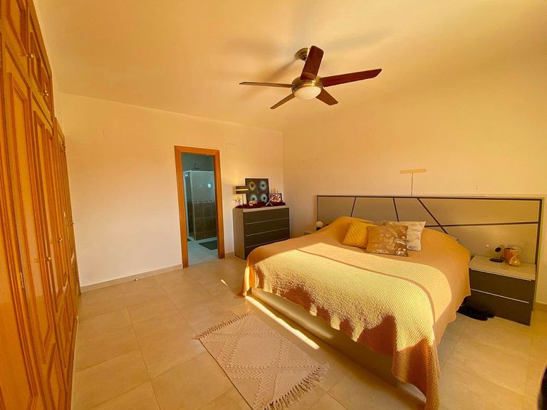 Property thumbnail 32