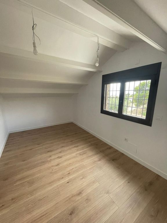 Property thumbnail 25