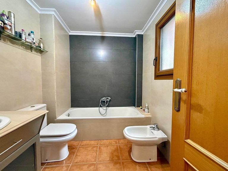 Property thumbnail 36