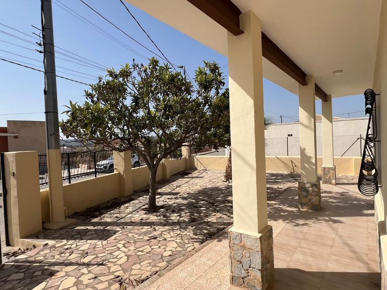 Property thumbnail 6