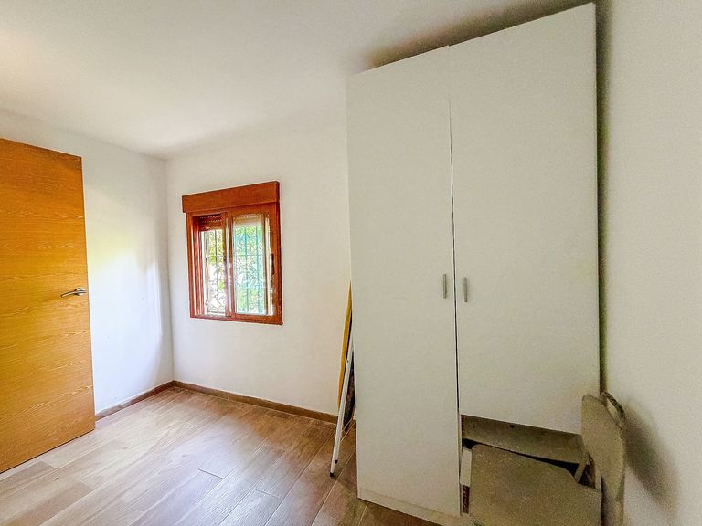 Property thumbnail 36
