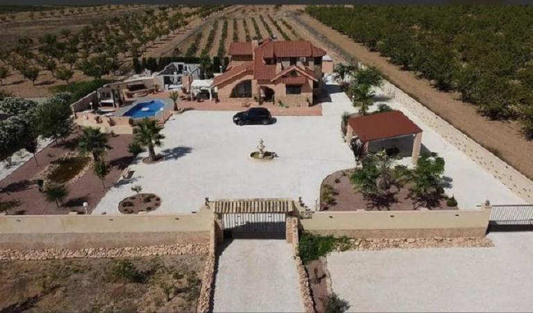 Property thumbnail 3