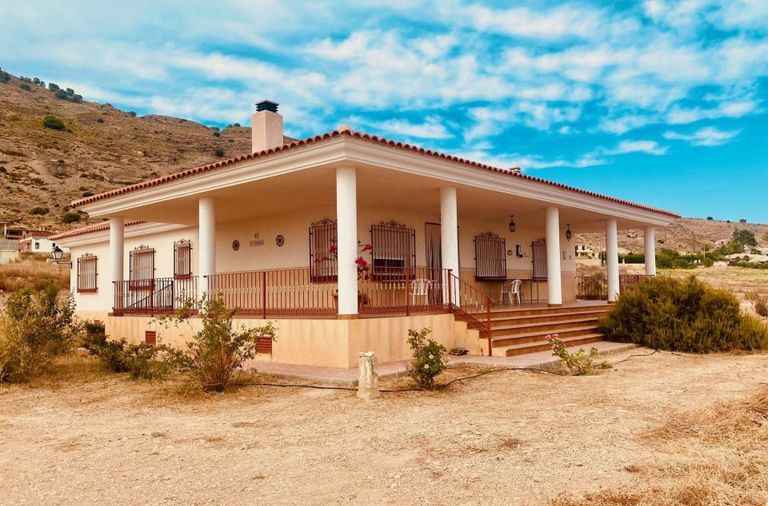 Property thumbnail 1