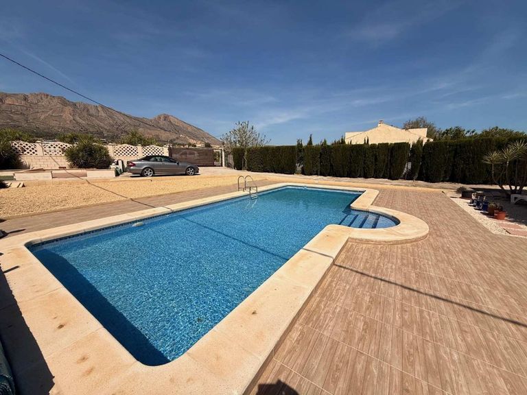 Property thumbnail 10