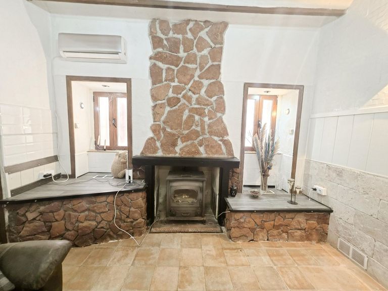 Property thumbnail 12