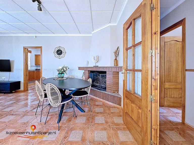 Property thumbnail 6