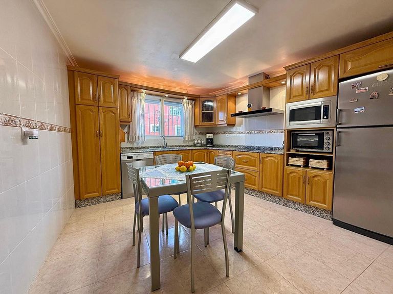 Property thumbnail 8