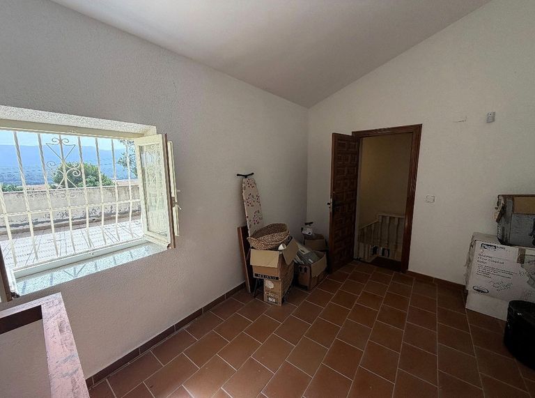 Property thumbnail 38