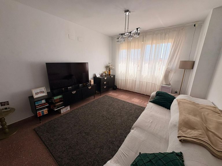 Property thumbnail 6