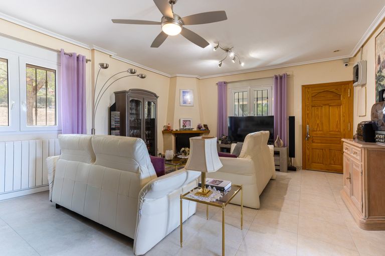 Property thumbnail 10