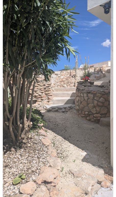 Property thumbnail 35