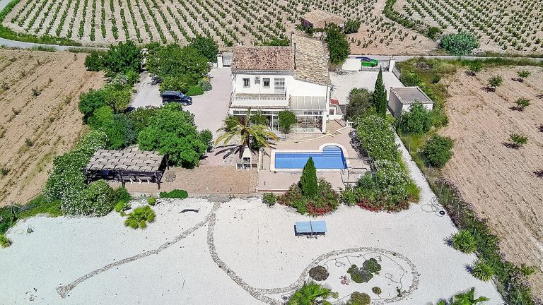 Property thumbnail 2