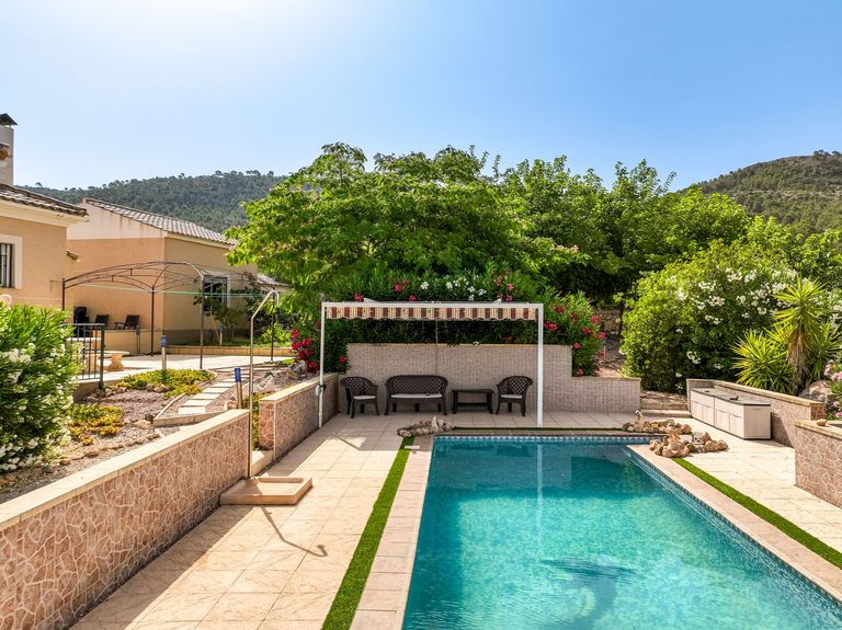 Property thumbnail 9