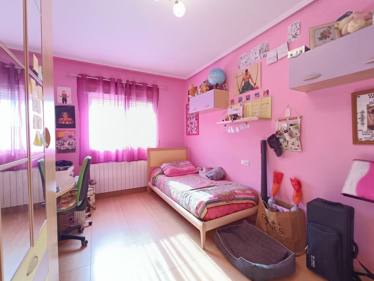 Property thumbnail 12