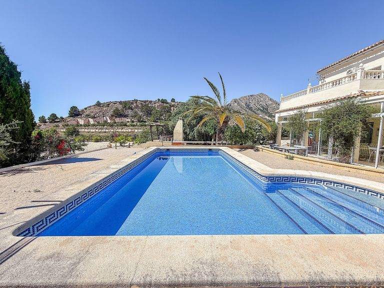 Property thumbnail 8