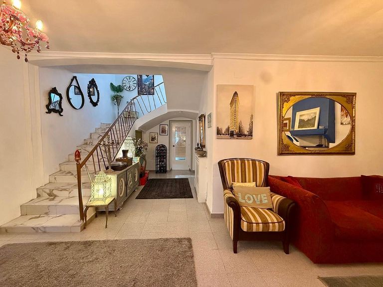 Property thumbnail 1