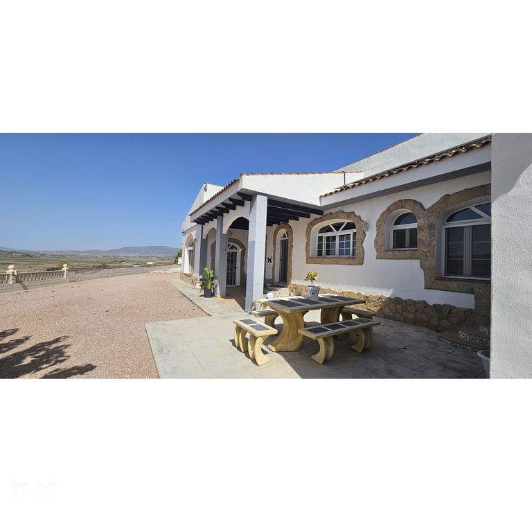 Property thumbnail 2