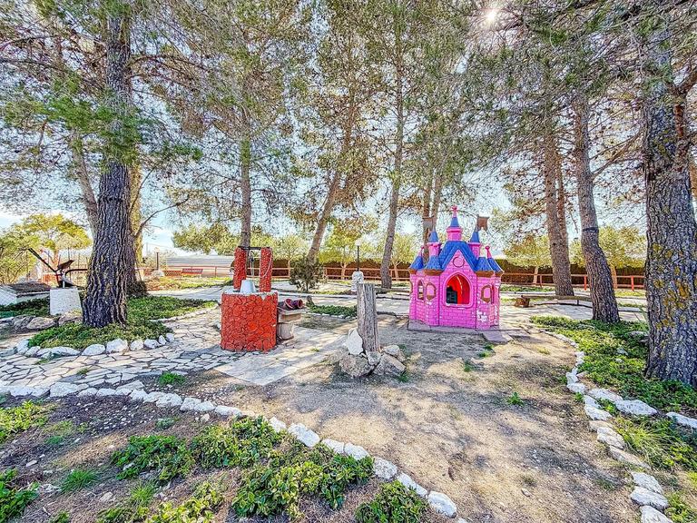 Property thumbnail 13