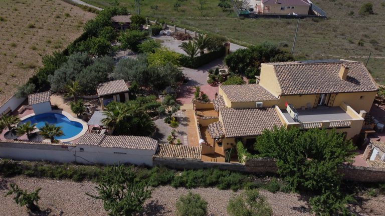 Property thumbnail 2