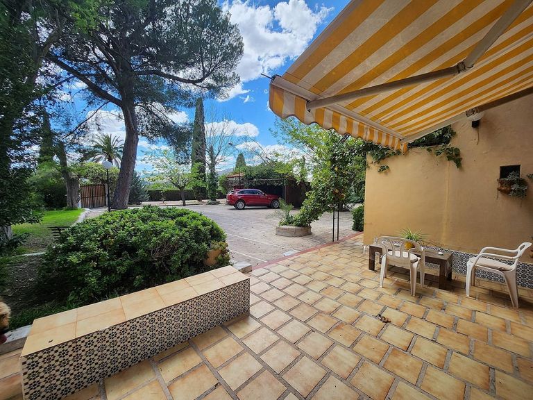 Property thumbnail 6