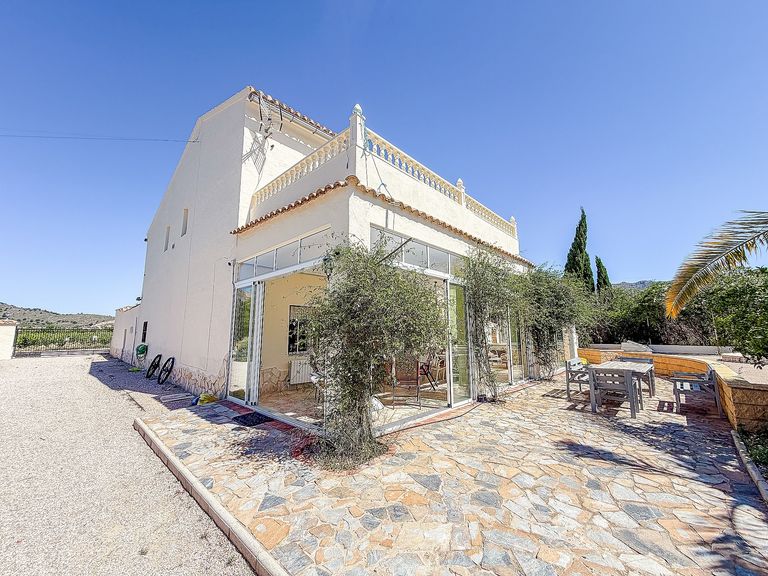 Property thumbnail 6