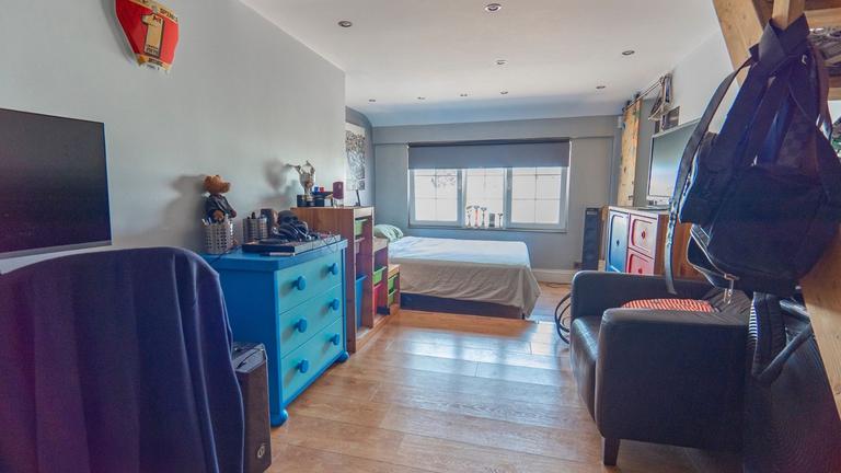 Property thumbnail 43