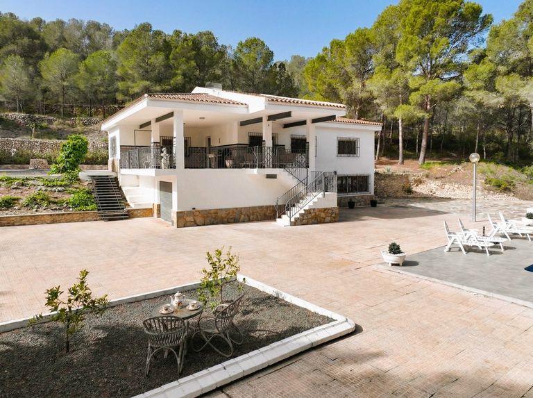 Property thumbnail 8