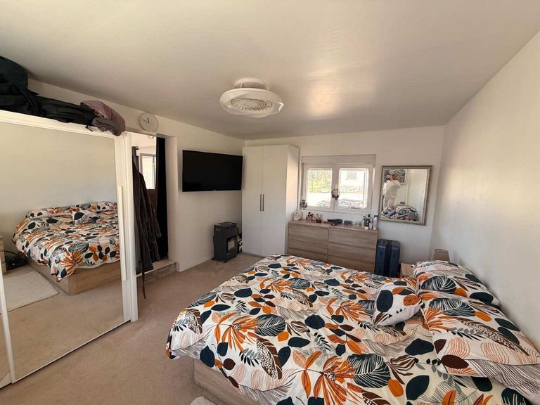 Property thumbnail 10